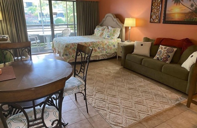 Beautiful Studio Condo in Ocean Creek Resort