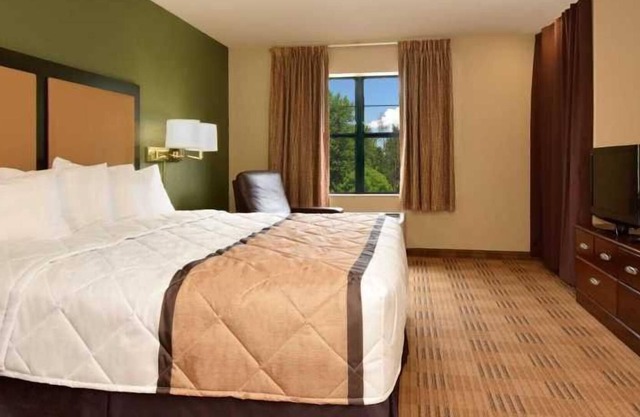 Beautiful Studio apartment (425985) by Houzlet