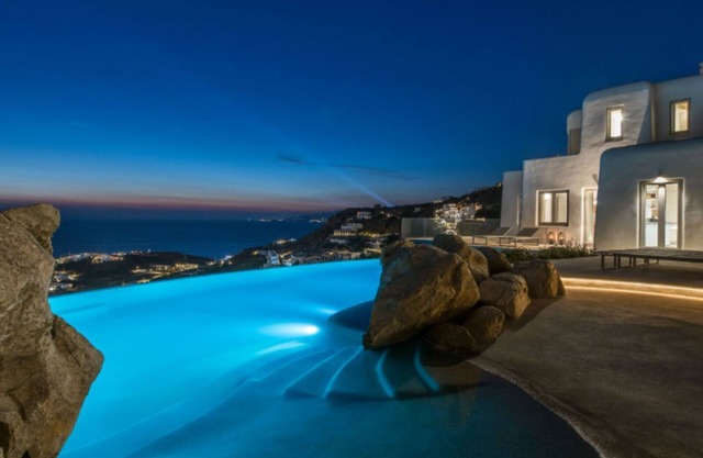 Beautiful Tourlos Villa With Sea Access