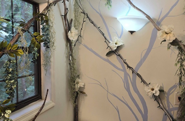 Beautiful Tree Top themed room