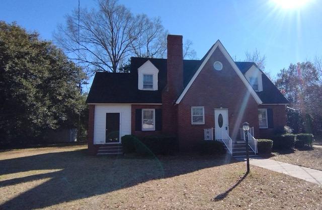 Beautiful two story house close to downtown Sumter