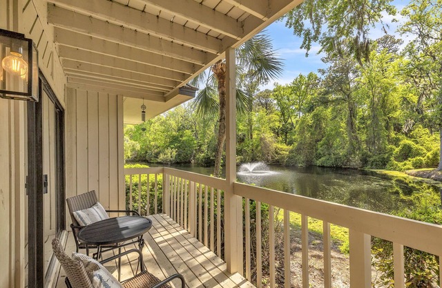 BEAUTIFUL VILLA IN GOLFMASTER WITH LAGOON VIEWS, HILTON HEAD