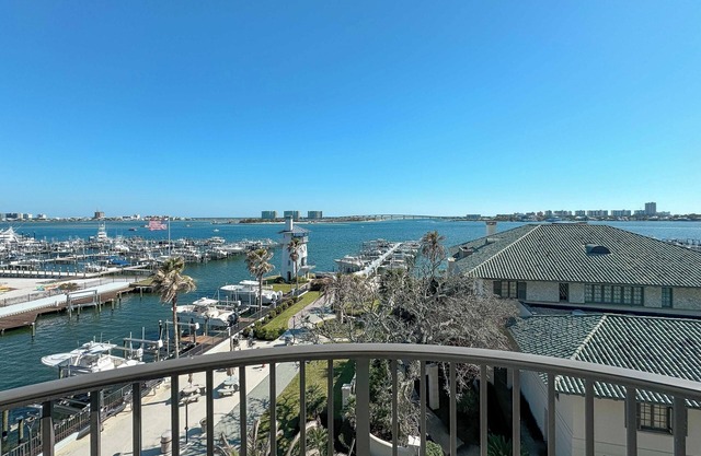 Beautiful Views! Extended balcony, lazy river, FREE 30ft boat slip, PET FRIENDLY