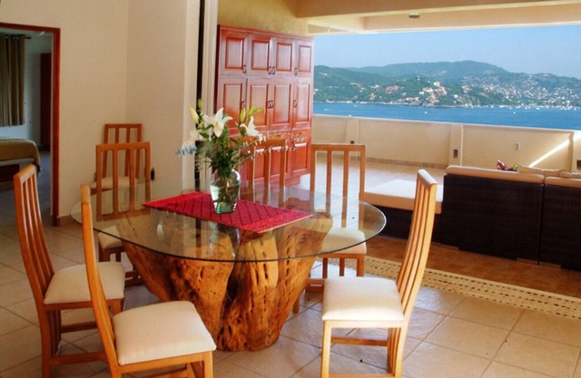 Beautiful Views of Paradise! 3 BR, 3 BA