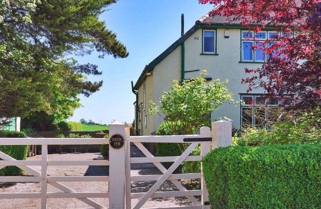 Beautiful villa for 5 people with WIFI, pets allowed and parking