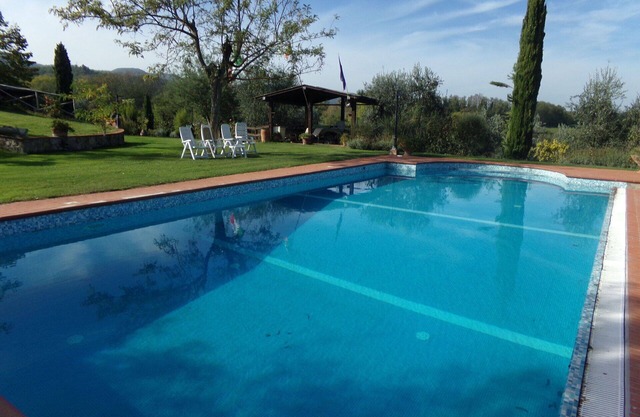 Beautiful villa for 6 people with A/C, WIFI, private pool, TV, patio, pets allowed and parking