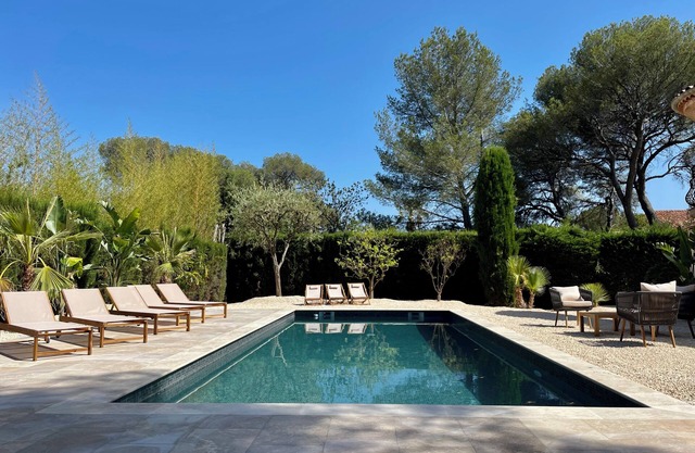 Beautiful Villa With Pool Near the Beach