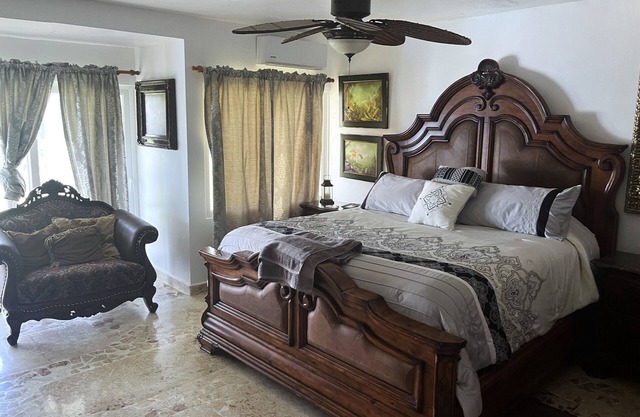 Beautiful Villa in Paradise with Million Dollar Ocean Views