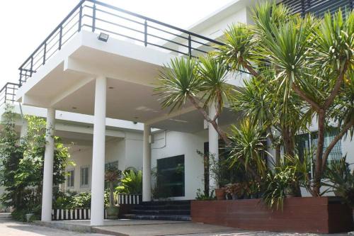 Beautiful Villa Locate in Heart of Lat Phrao