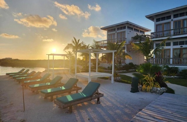 Beautiful Villa with Private Beach, Swimming Pool, and Free Airport Shuttle!