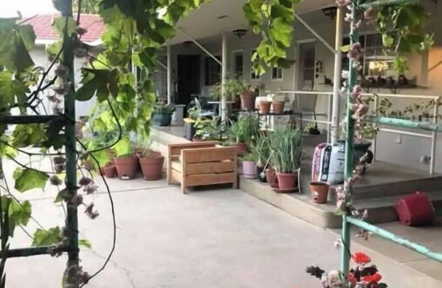 Beautiful, warm, and cozy room on a country acre