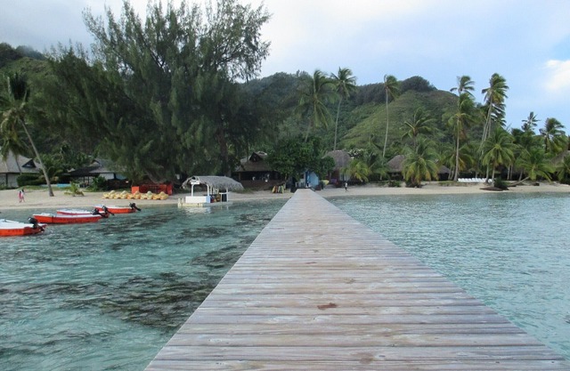 Beautifully equipped bungalow - 3 bdrms air-conditioned - kayak - Superb beach 40m from private servitude