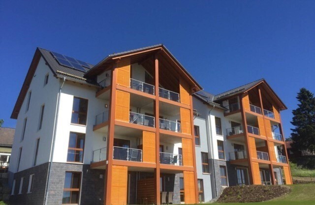 Beautifully furnished apartment with rustic details right on the ski slope