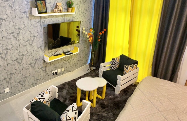 Beautifully furnished space - Mellow vibes!