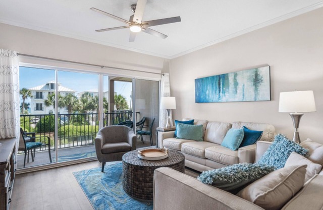 Beautifully remodeled condo with 3 minute walk to private, deeded beach!
