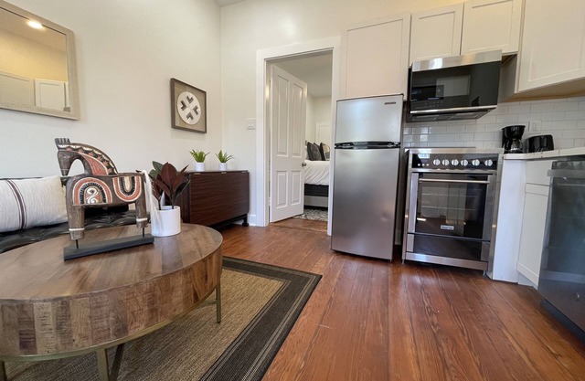 Beautifully Restored! - New Orleans 3 Bedroom Shotgun Home-15 Min French Quarter