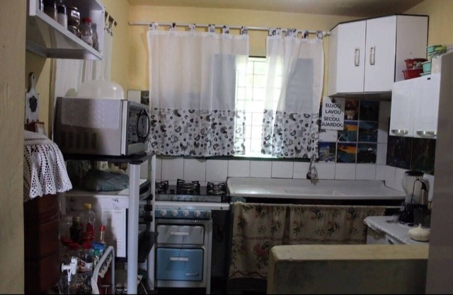 Bed and breakfast in a single suite