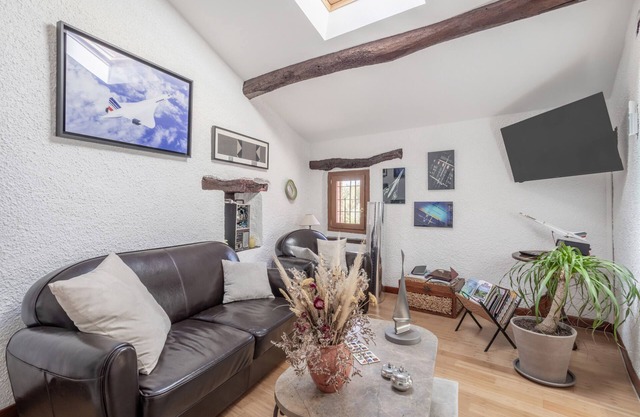 Bed and breakfast 'Colombine Chambre Double Deluxe' with Shared Garden, Wi-Fi and Air Conditioning