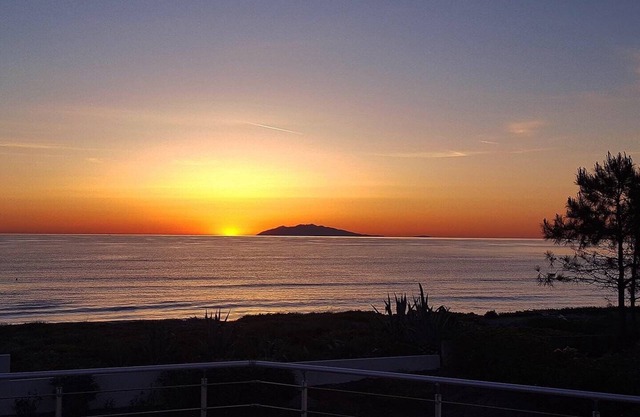 Bed and breakfast "ARINELLA" by the sea near bastia airport/seaport