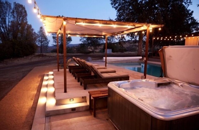 Bed & Barrel at Stonehouse Cellars