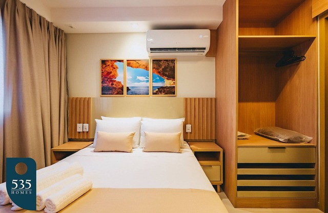 Bedsitter 450m from Ondina Beach