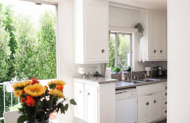Bel Air & Beverly Hills, Bright & Charming: Fully Equipped - 2bed/2bath apt.