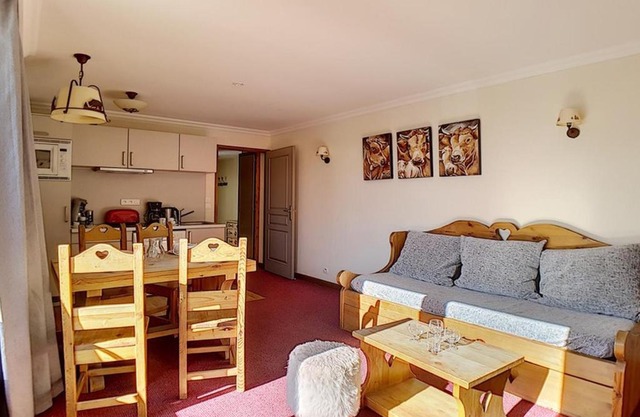 Bel appartement rénové 2 pièces proche des pistes avec balcon, sauna, hammam et WIFI - FR-1-344-145