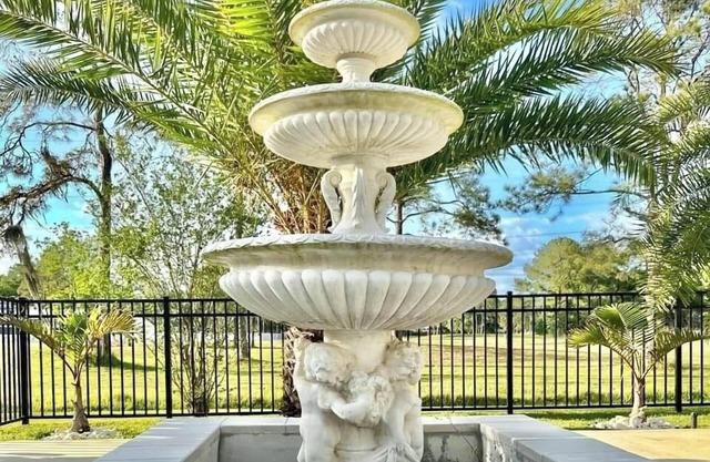 Bellagio a modern , spacious unit with a large balcony facing a golf course