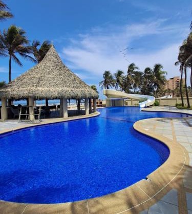 Bello Flat Duplex full equipo con acceso a la playa