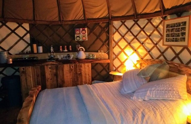 Bembridge Harbour Yurt - Log Burner - WiFi