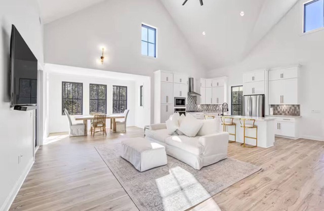 Ben's on the Bayou, Waterfront home with boat docks