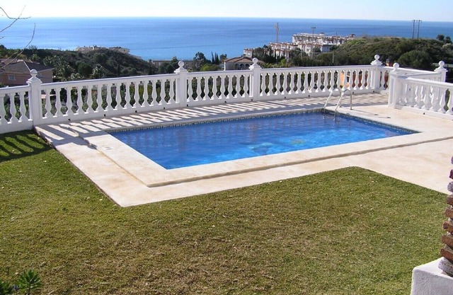 BENALMADENA Villa Apartment,close to beach, nice private pool Internet/Wifi