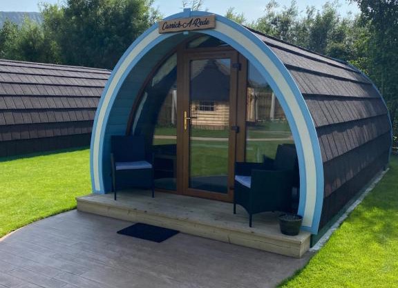 Benone Getaways- 'Carrick-A-Rede' Luxury Glamping Pod- with Hot Tub
