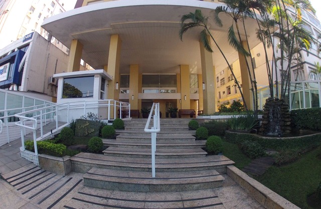 Best point of the Gonzaga, building facing the sea, private garage, 3 malls .