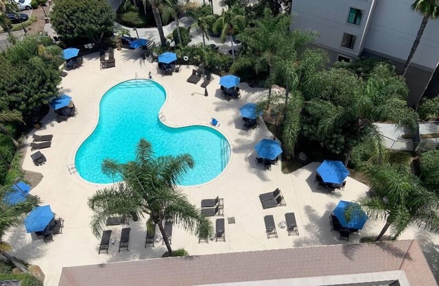 Best Value, Quality Stay! w/Outdoor Pool, Near Disney California Adventure