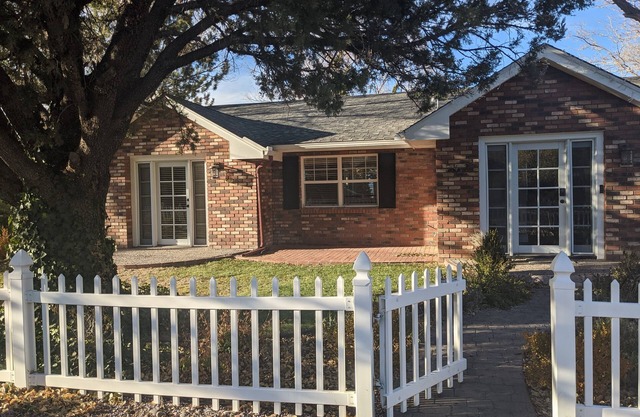 Best View in Prescott, 5 min to DT, Hot Tub, King sized bed!