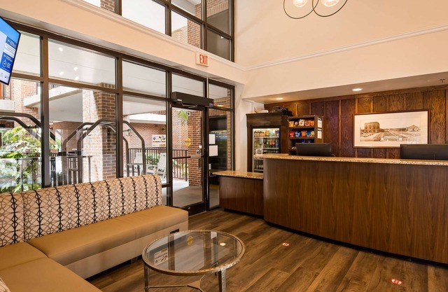 Best Western Plus Coastline Inn