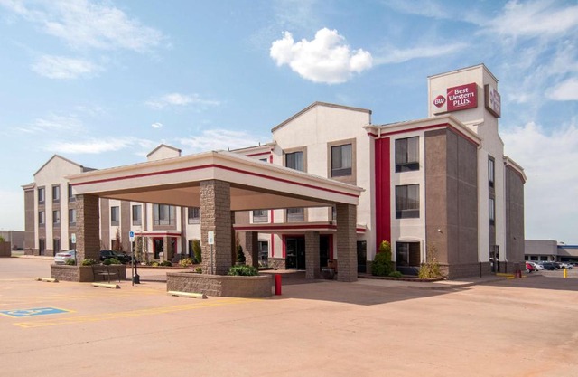 Best Western PLUS Memorial Inn