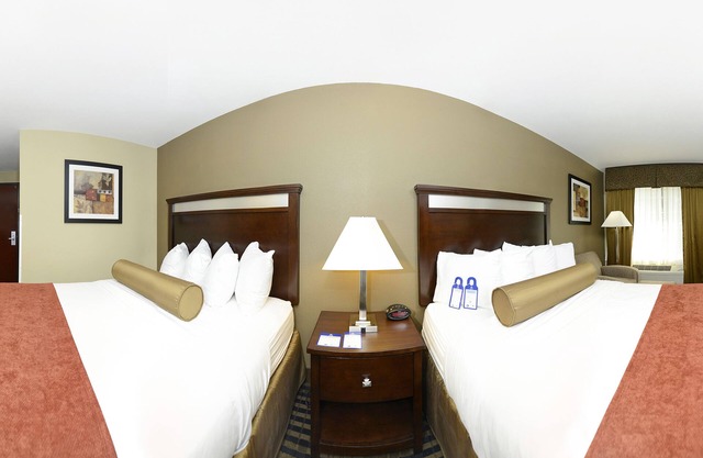 Best Western Plus Prairie Inn