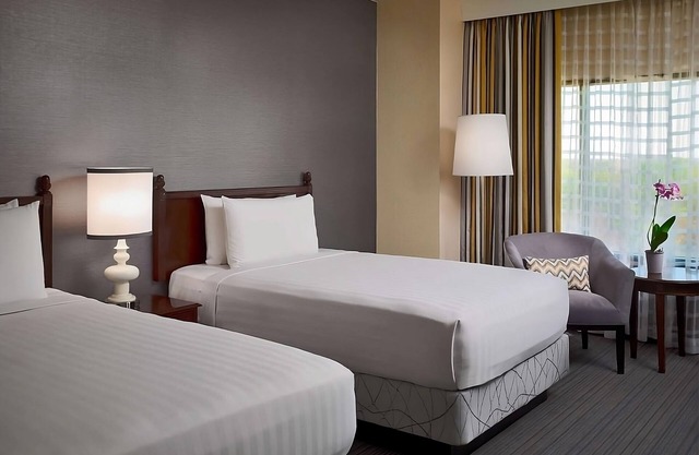 Better Choice For Your Vacation! Four Units, Near Gwinnett Place Mall