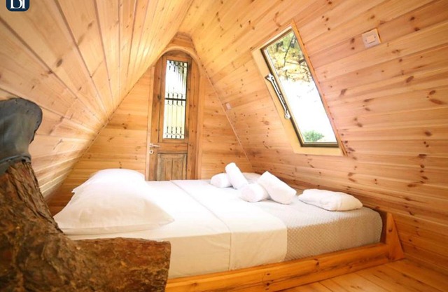 BH683 - C - House Ikaria