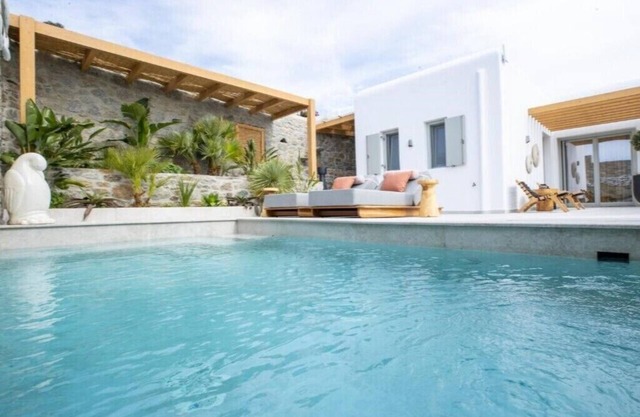 BH963 - C - Villa Mykonos