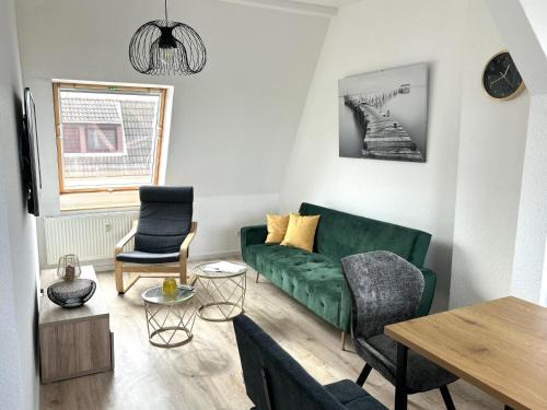 BHV-3- und 5-Zimmer Wohnungen mit Terrasse, 24h self-check-in, TV, Internet, DisneyPlus, Waschmaschine