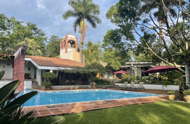 Bienteveo House 15 min from Cuernavaca/Weekly and monthly discount available!