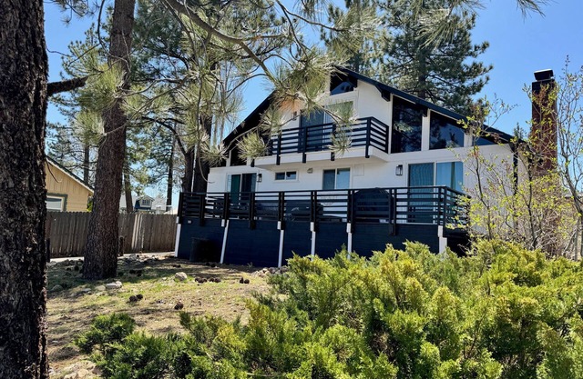 Big Bear Lake View - Modern, 7 Min Walk Lake & Village, Deck, Barbecue