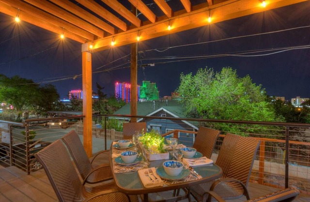 *Big Discount* Minerva House~UNR~Deck~Reno~Groups~Near Downtown~Family Fun