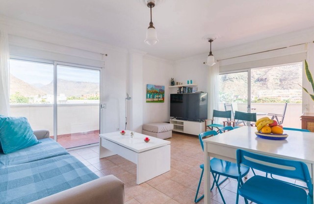 Big & Quiet Appartment Close To The Beach with Elevator