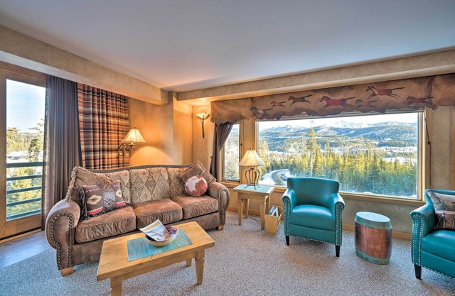 Big Sky Ski-In/Ski-Out Condo w/Mountain Views!