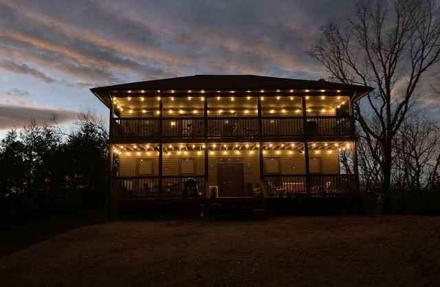 Big, very private country house where everyone can finally get together 🤙🏼