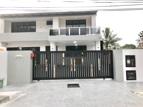 BigLanded House NR Penang Hill & Kek Lok Si Temple